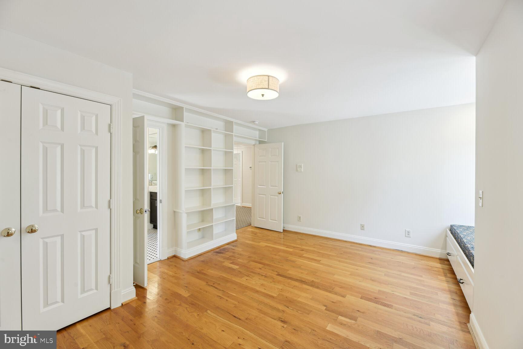 KENWOOD PARK - Residential