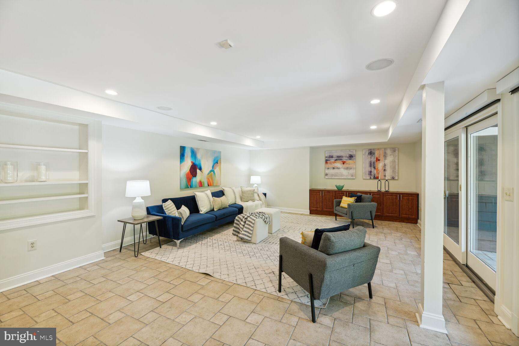 KENWOOD PARK - Residential