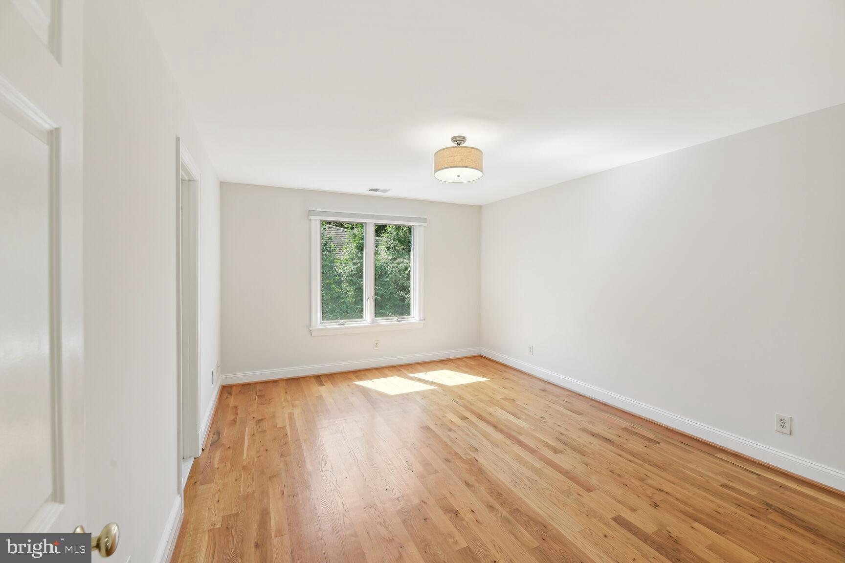 KENWOOD PARK - Residential