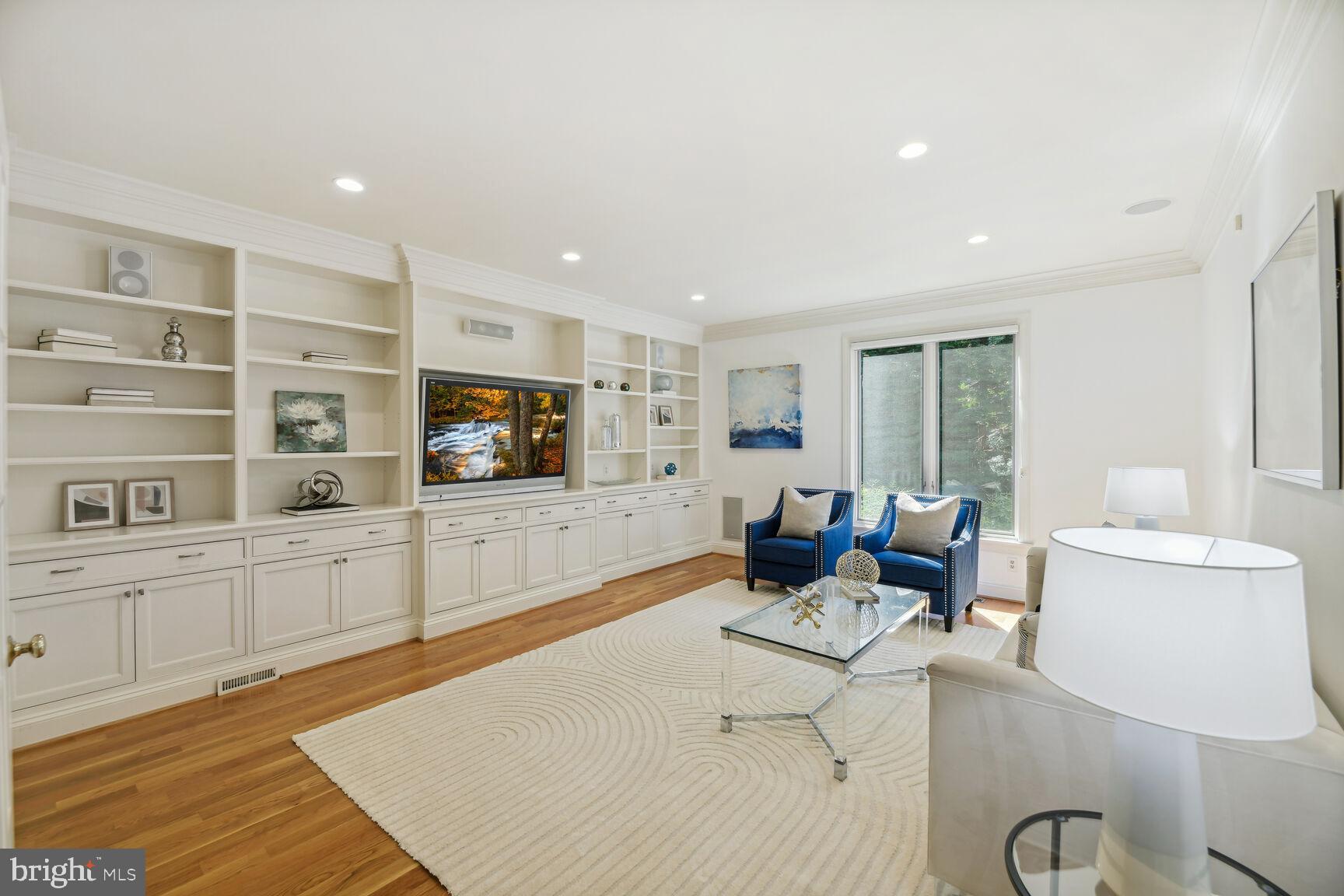 KENWOOD PARK - Residential