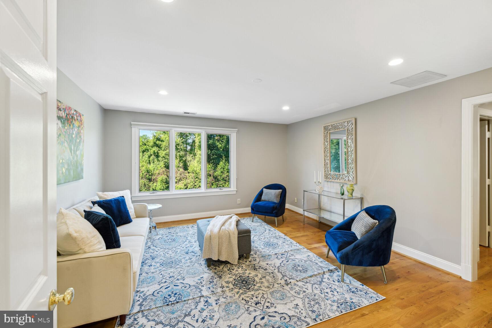 KENWOOD PARK - Residential