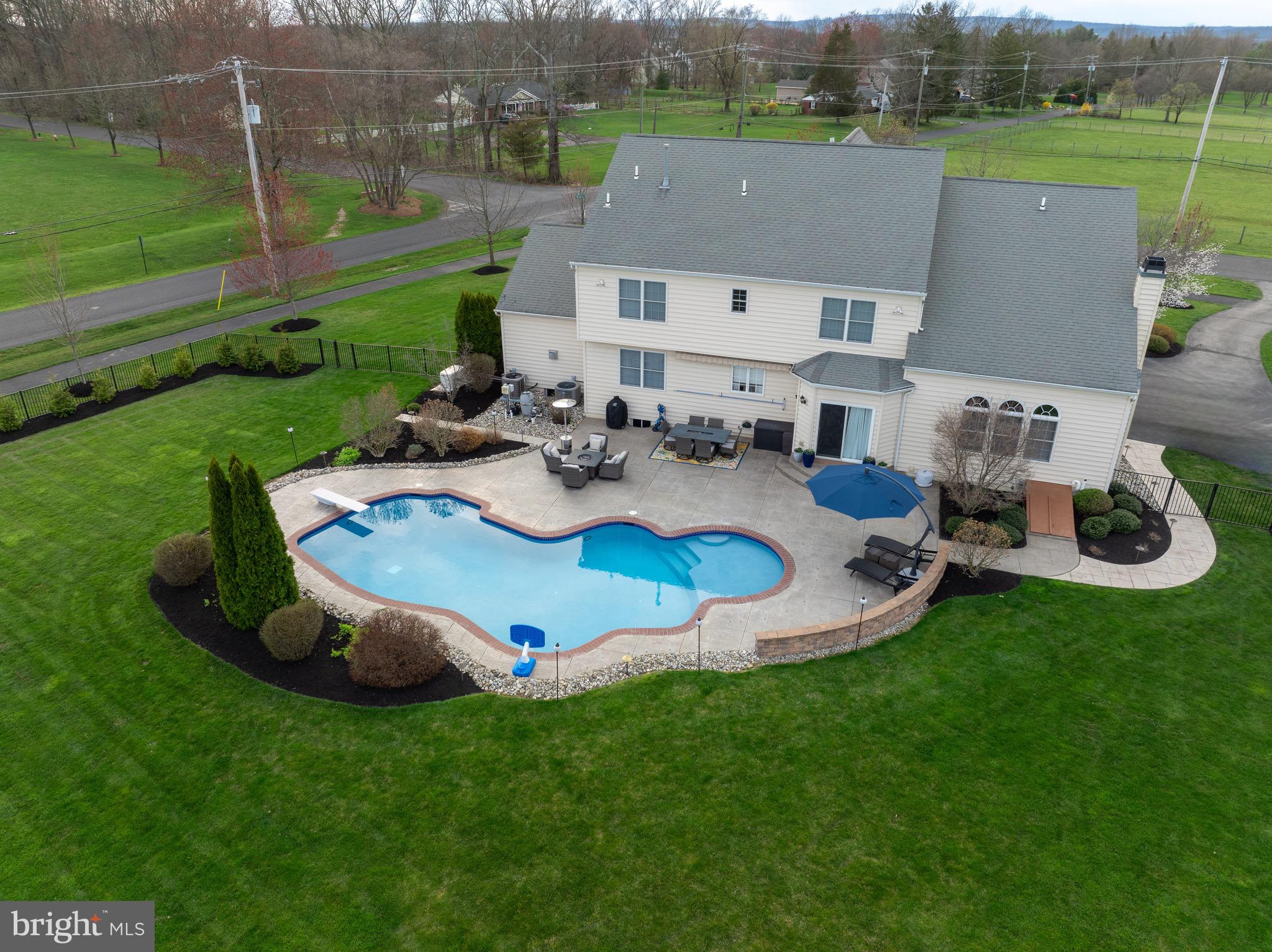 ESTS AT DEEP RUN CRE - Residential