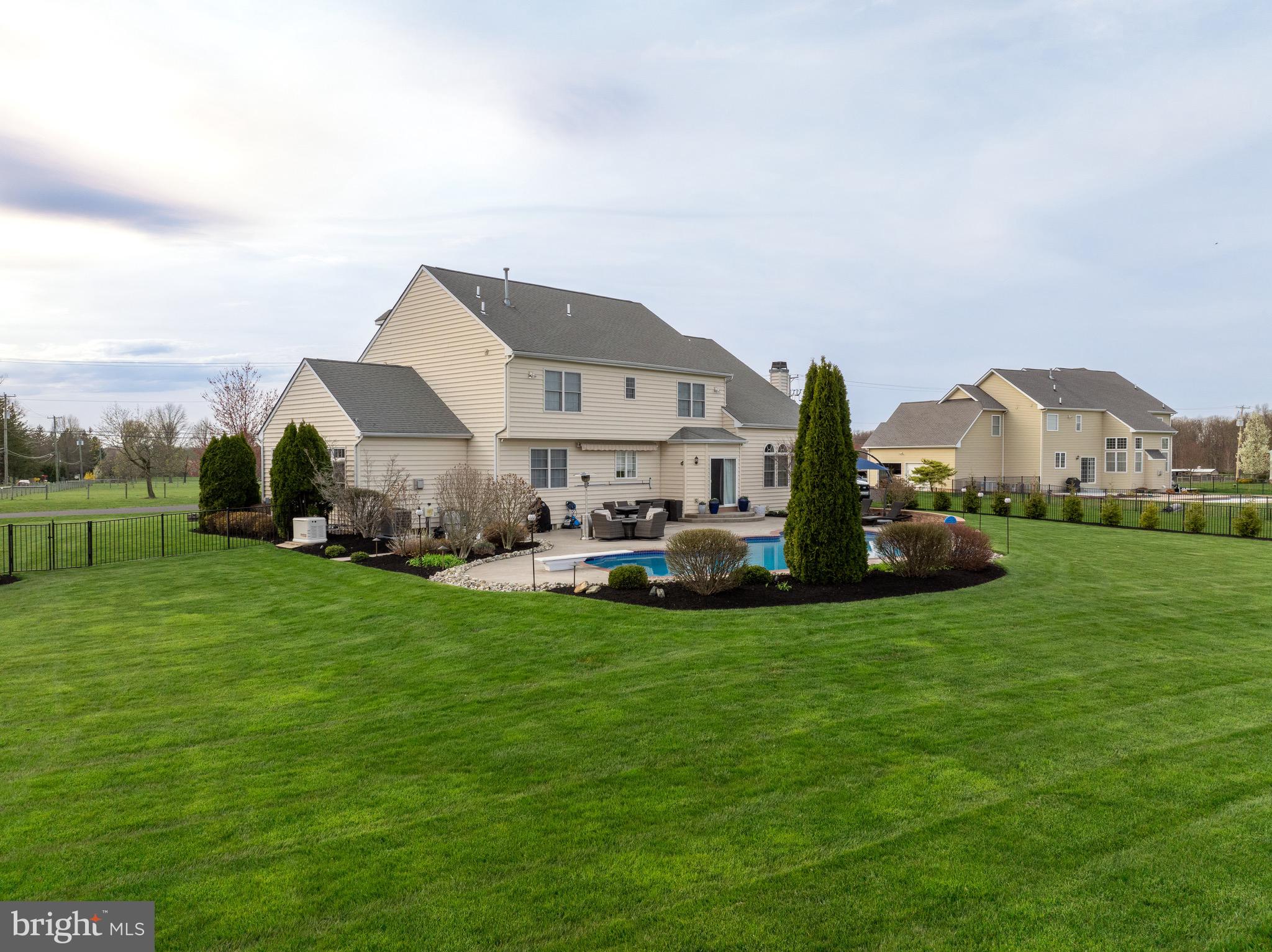 ESTS AT DEEP RUN CRE - Residential