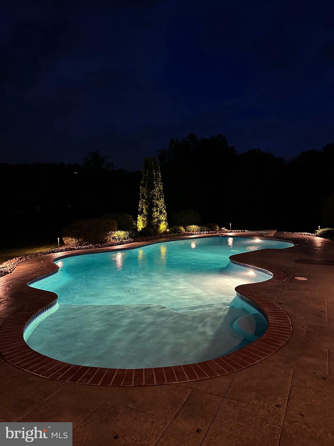 ESTS AT DEEP RUN CRE - Residential