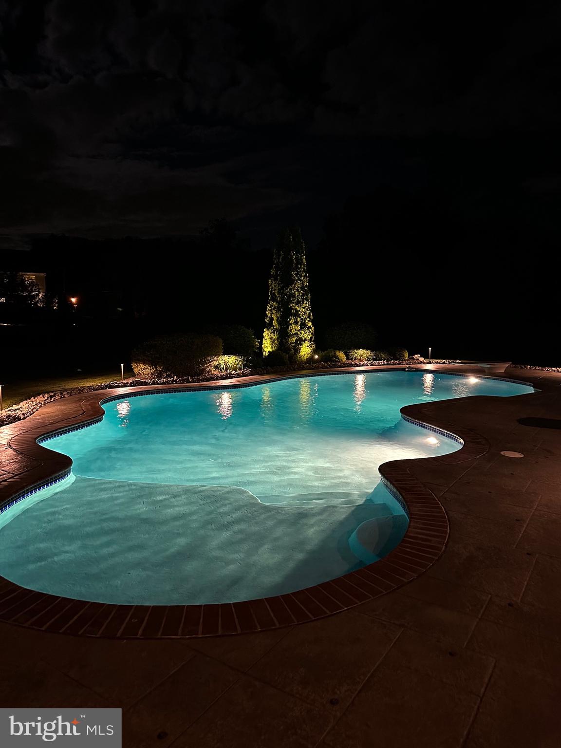 ESTS AT DEEP RUN CRE - Residential