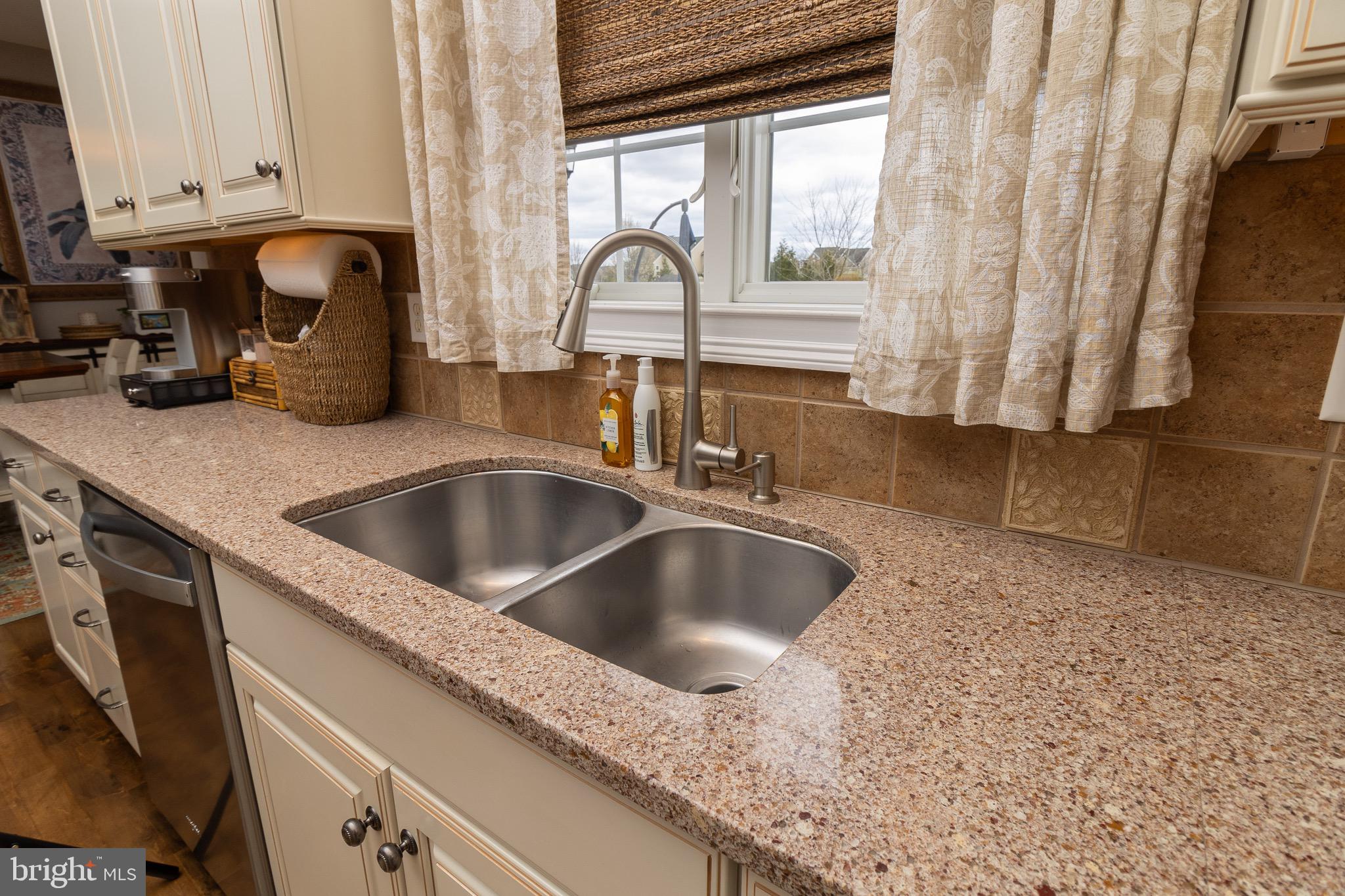 ESTS AT DEEP RUN CRE - Residential