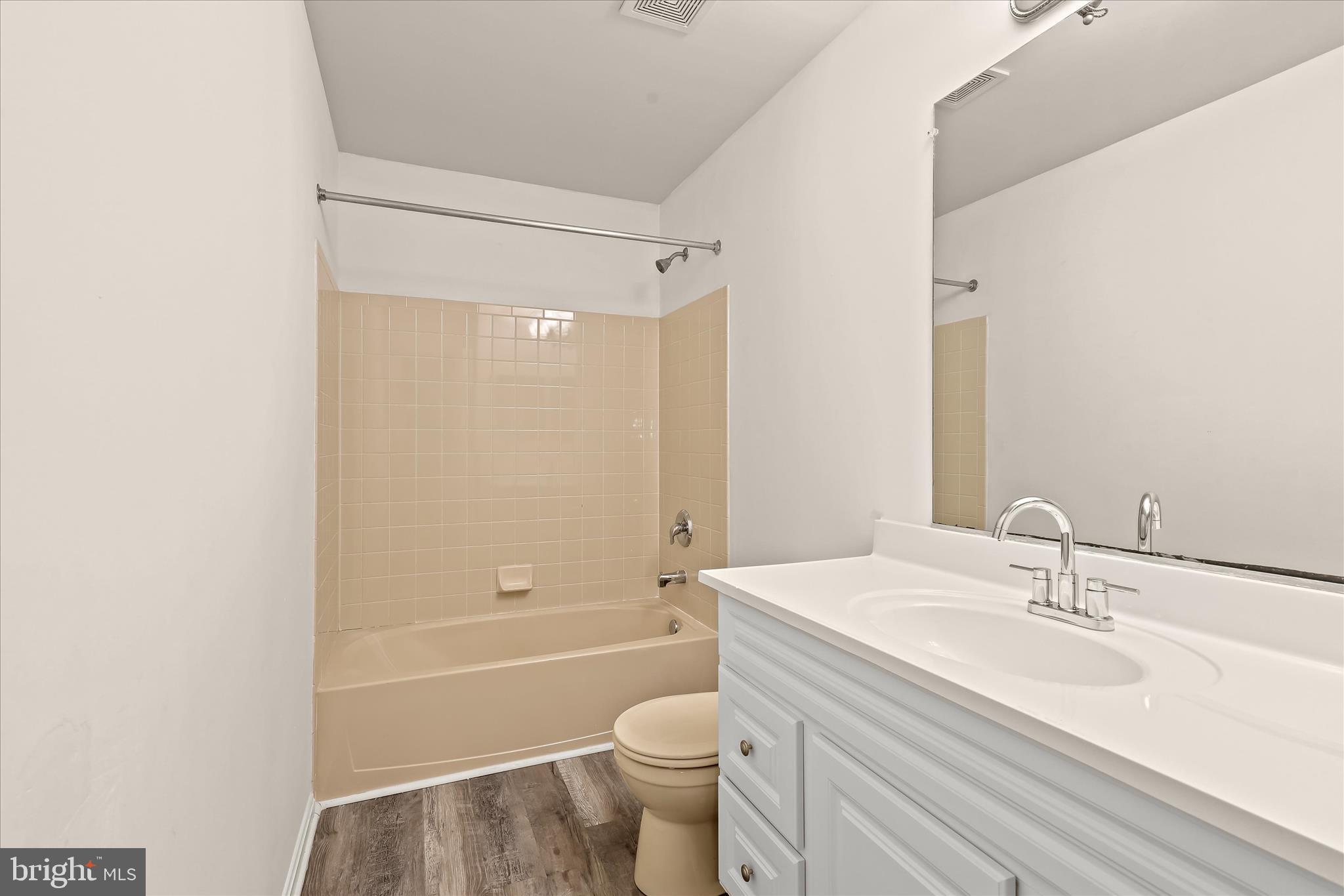 ROCK HALL - Residential