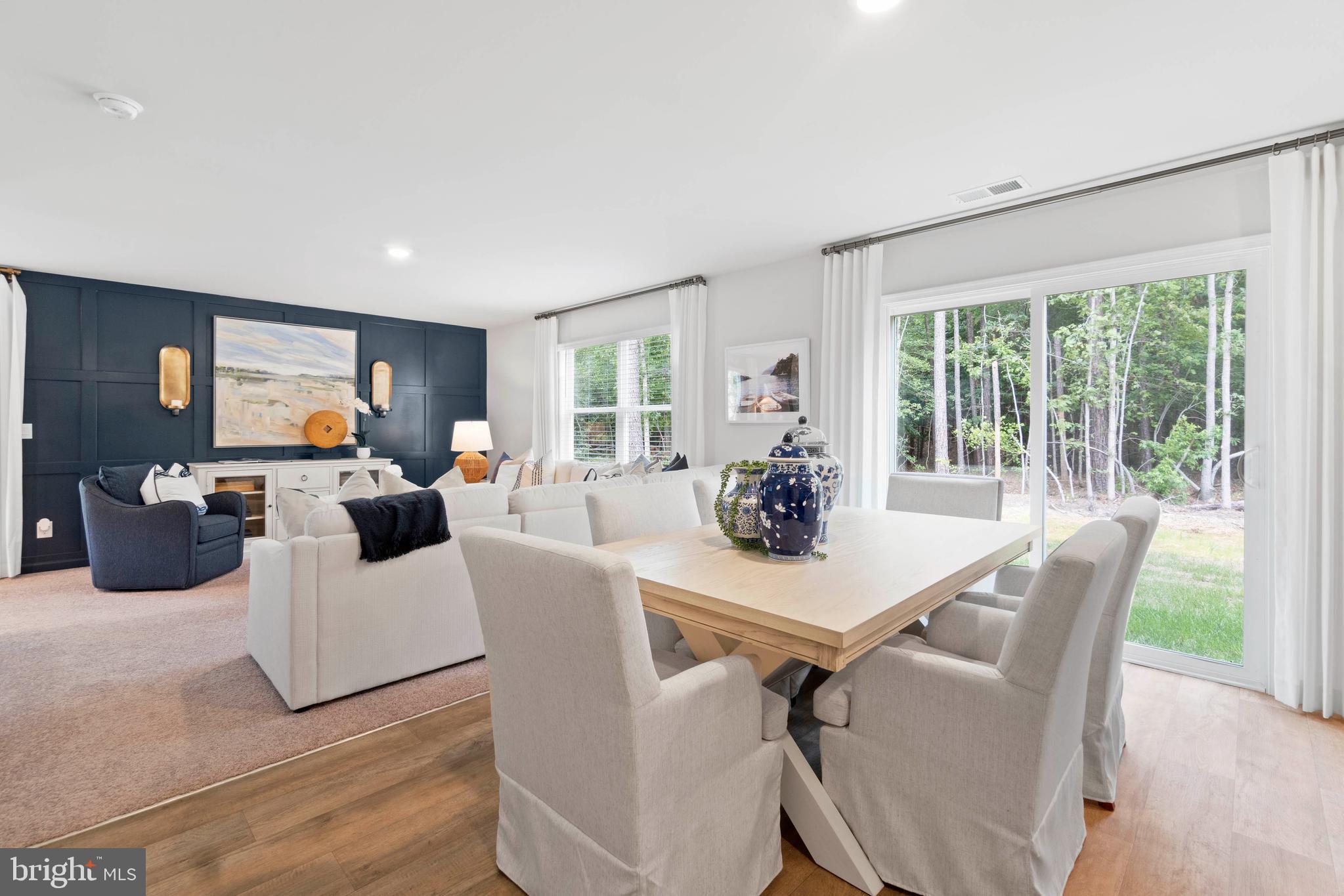 COYOTE RUN - Residential