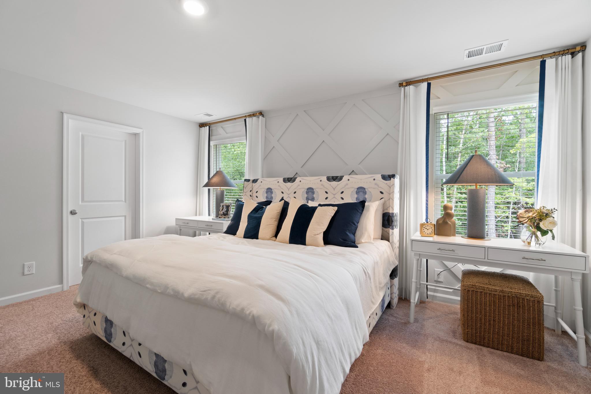 COYOTE RUN - Residential