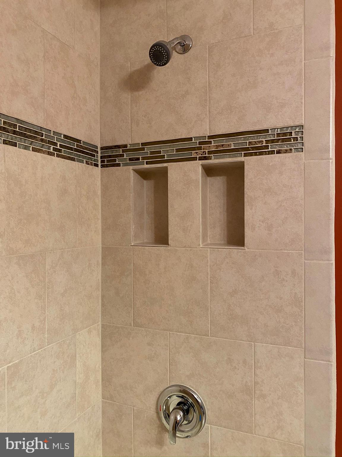 AFTON GLEN - Residential Lease