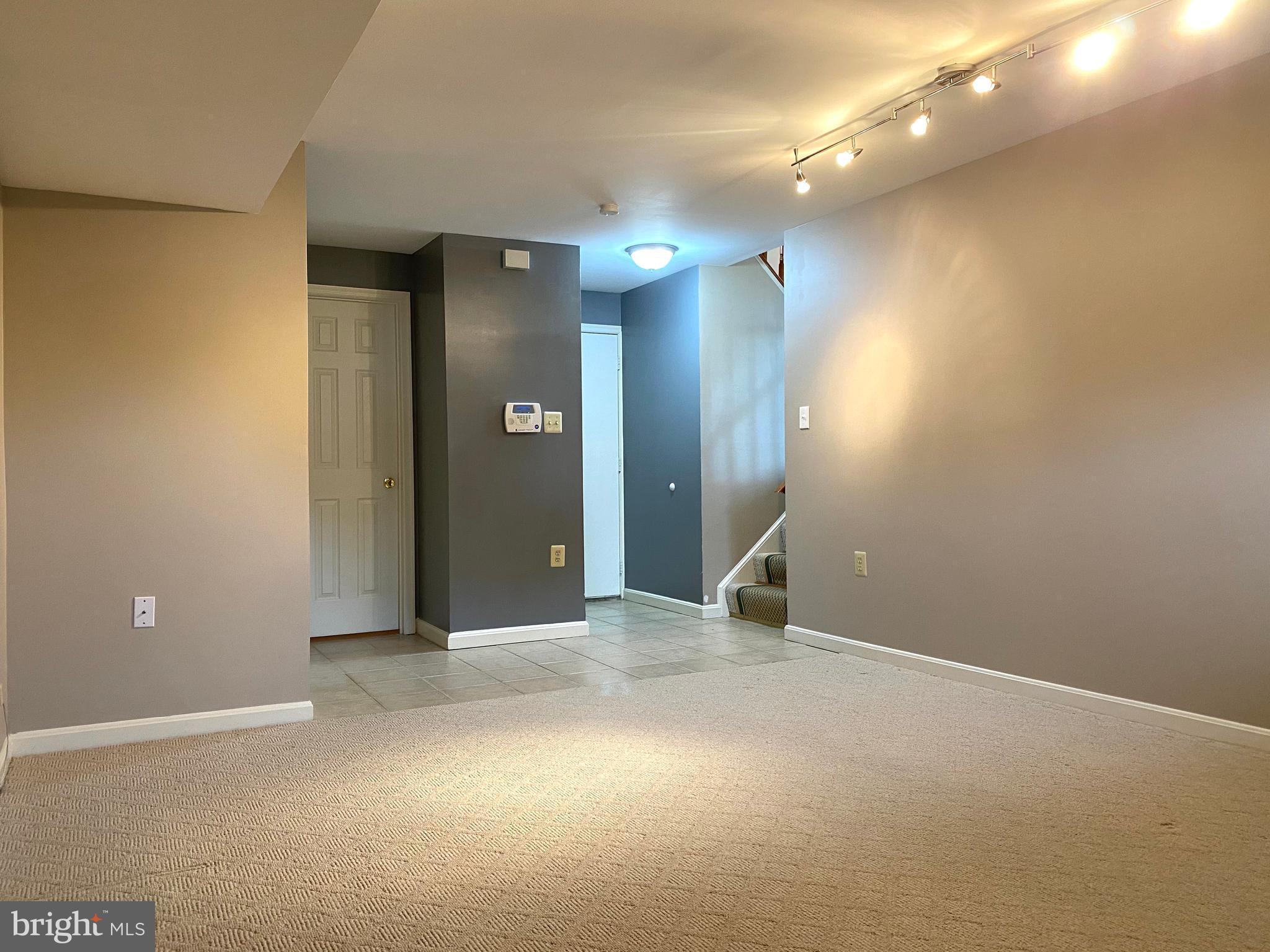 AFTON GLEN - Residential Lease