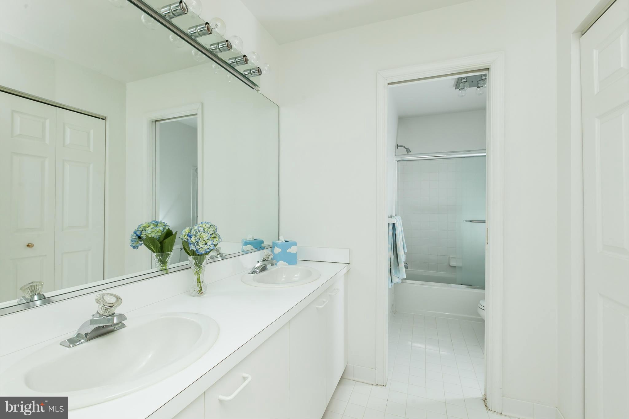 VALLEY BROOK - Residential