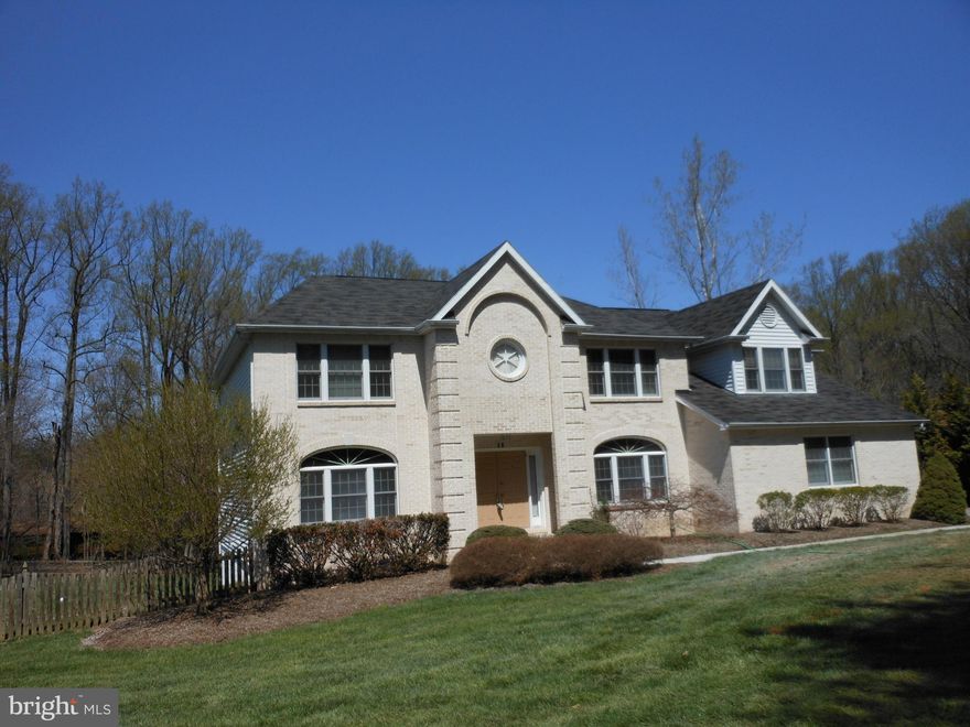 Immaculate, bright and spacious --best define this lovely home situated on a private cul-de-sac. Five bedrooms, 3 1/2 baths and ready to move-in! Complete with a crisp, white kitchen adjacent to a large open family room w/fireplace &  library/ play room. Fabulous, large fenced yard. Move- in just in time for Spring and begin to enjoy all the amenities that this house has to offer! Brand new well!