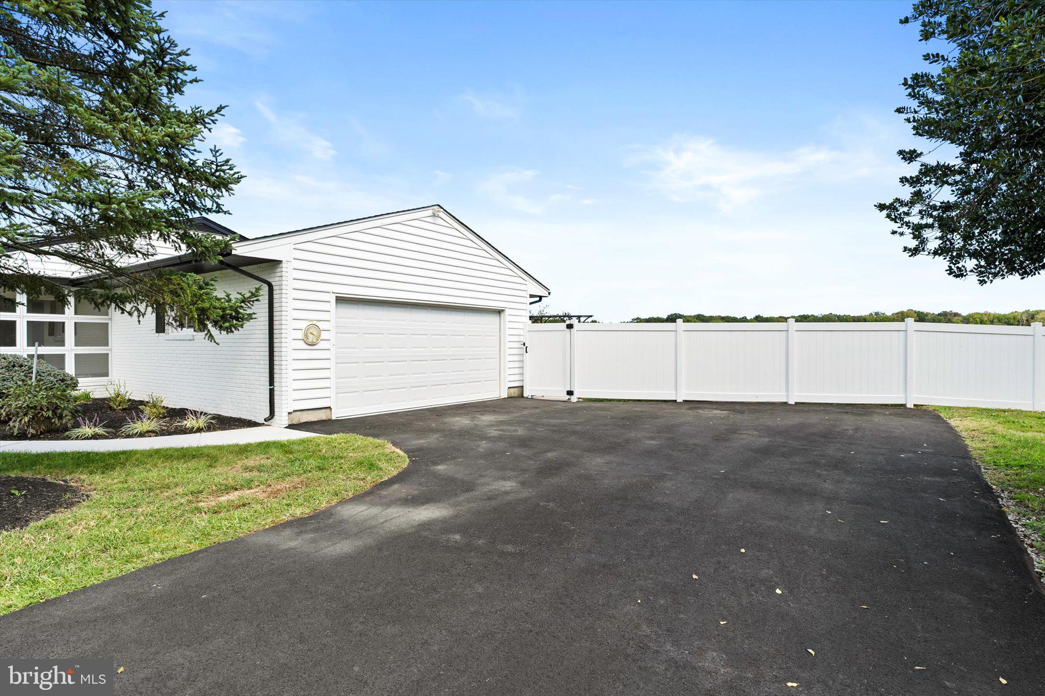 190 ROBBINS-EDINBURG ROAD
