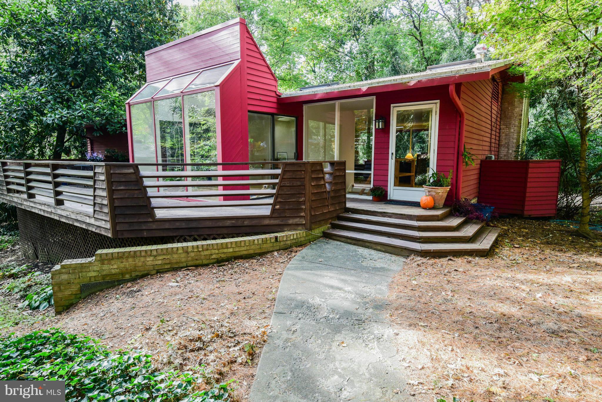 HOLLIN HILLS - Residential