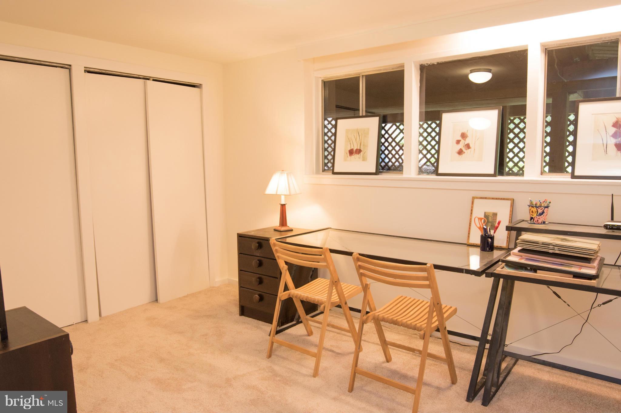 HOLLIN HILLS - Residential