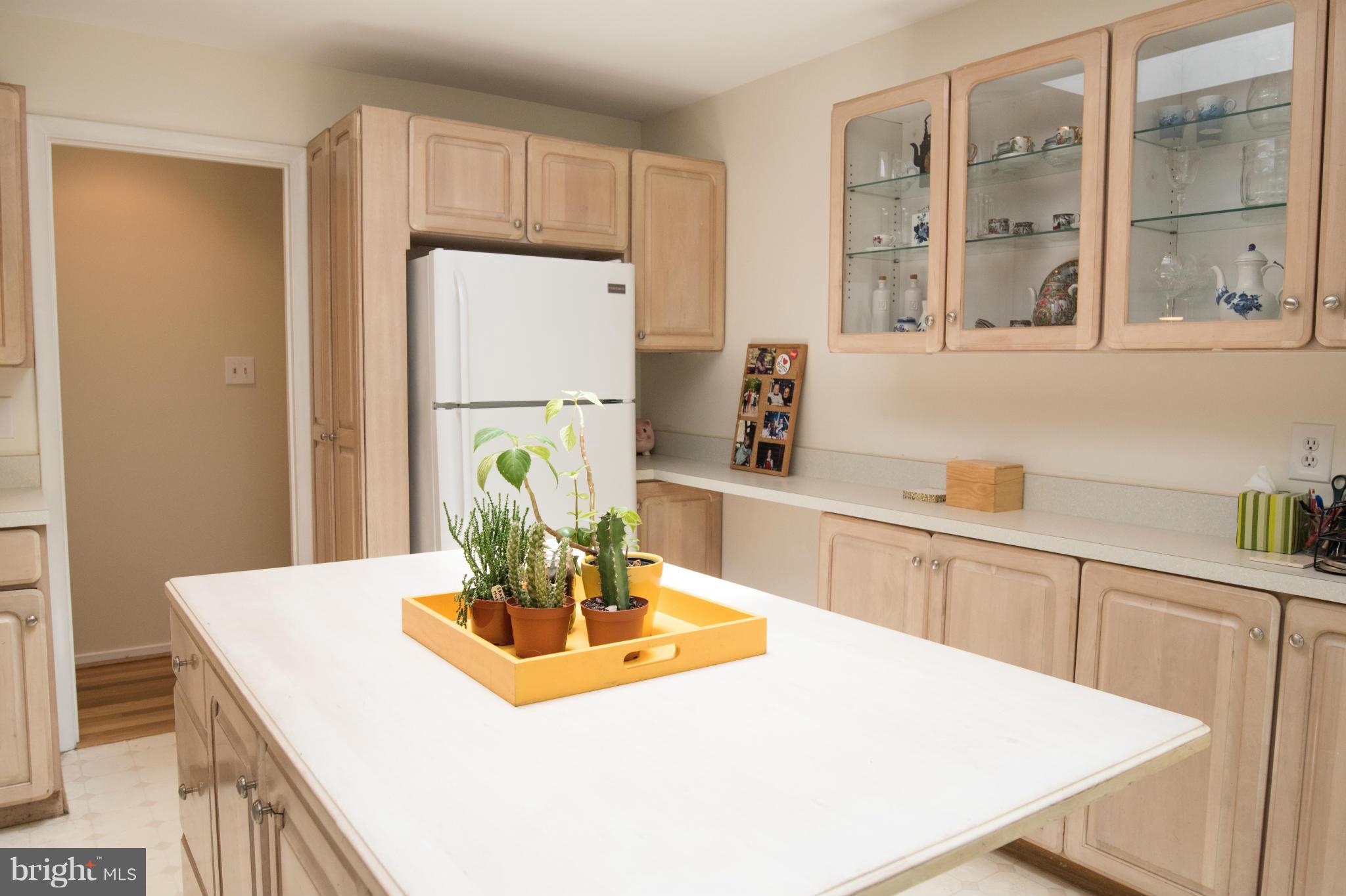 HOLLIN HILLS - Residential