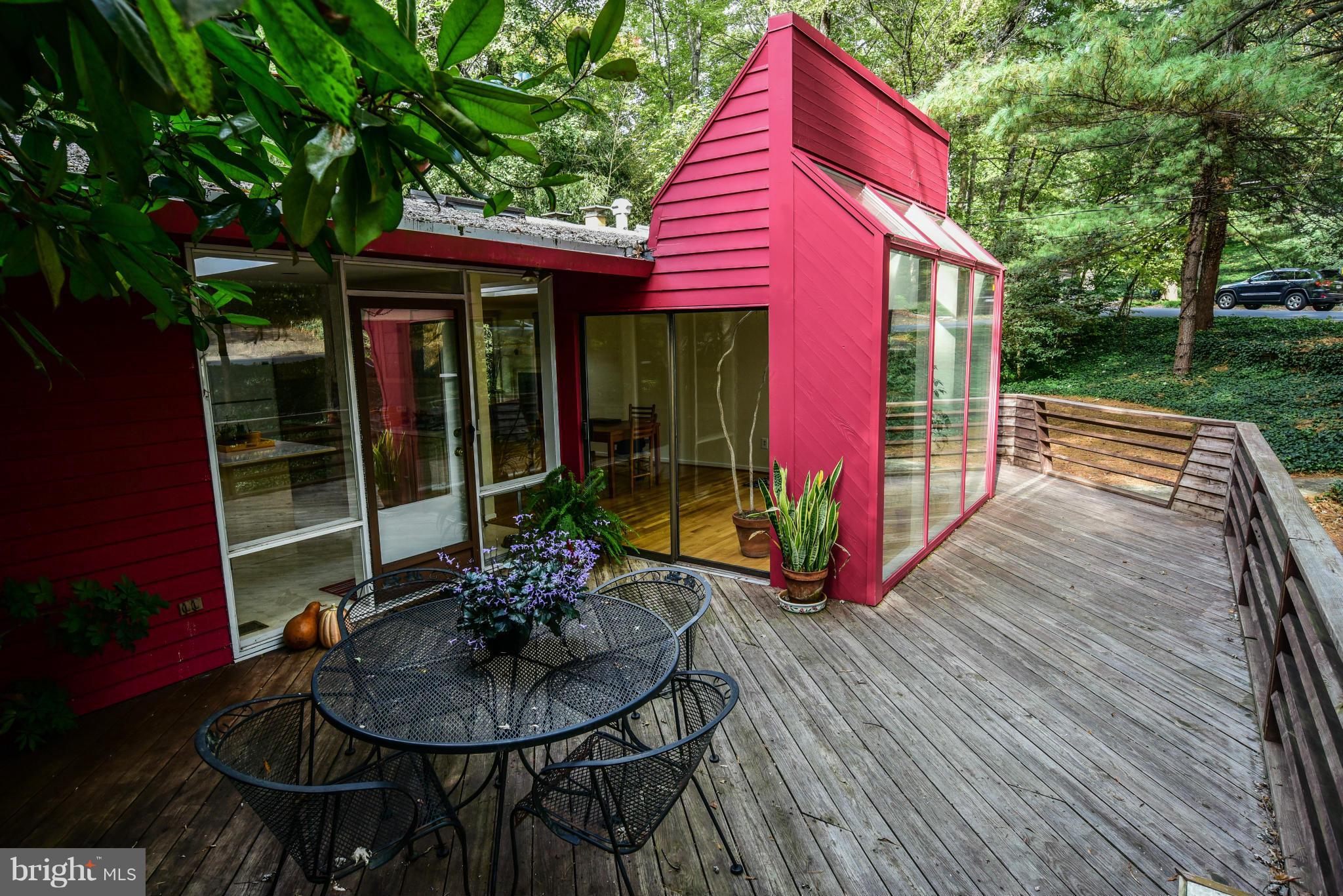 HOLLIN HILLS - Residential