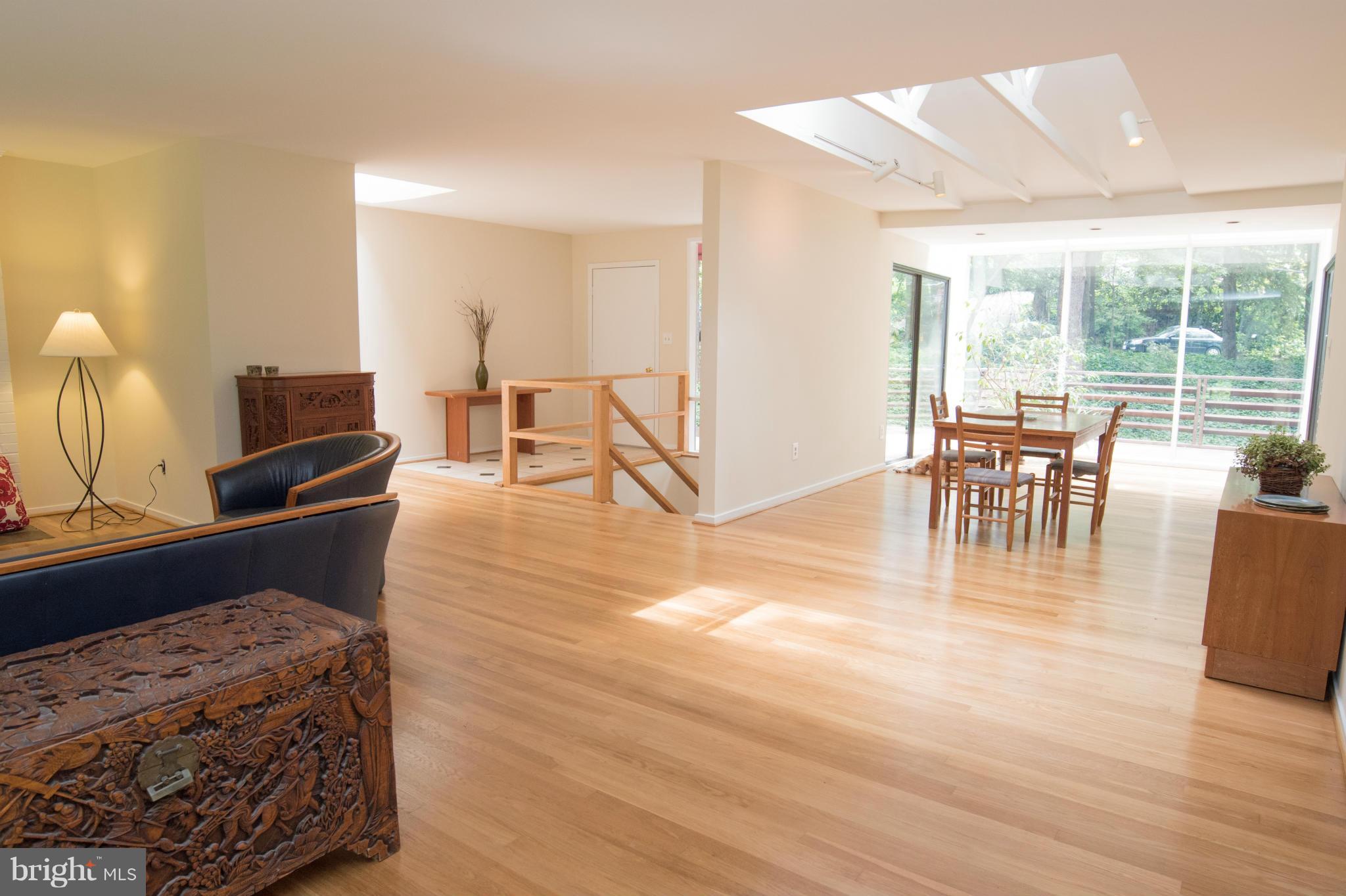 HOLLIN HILLS - Residential