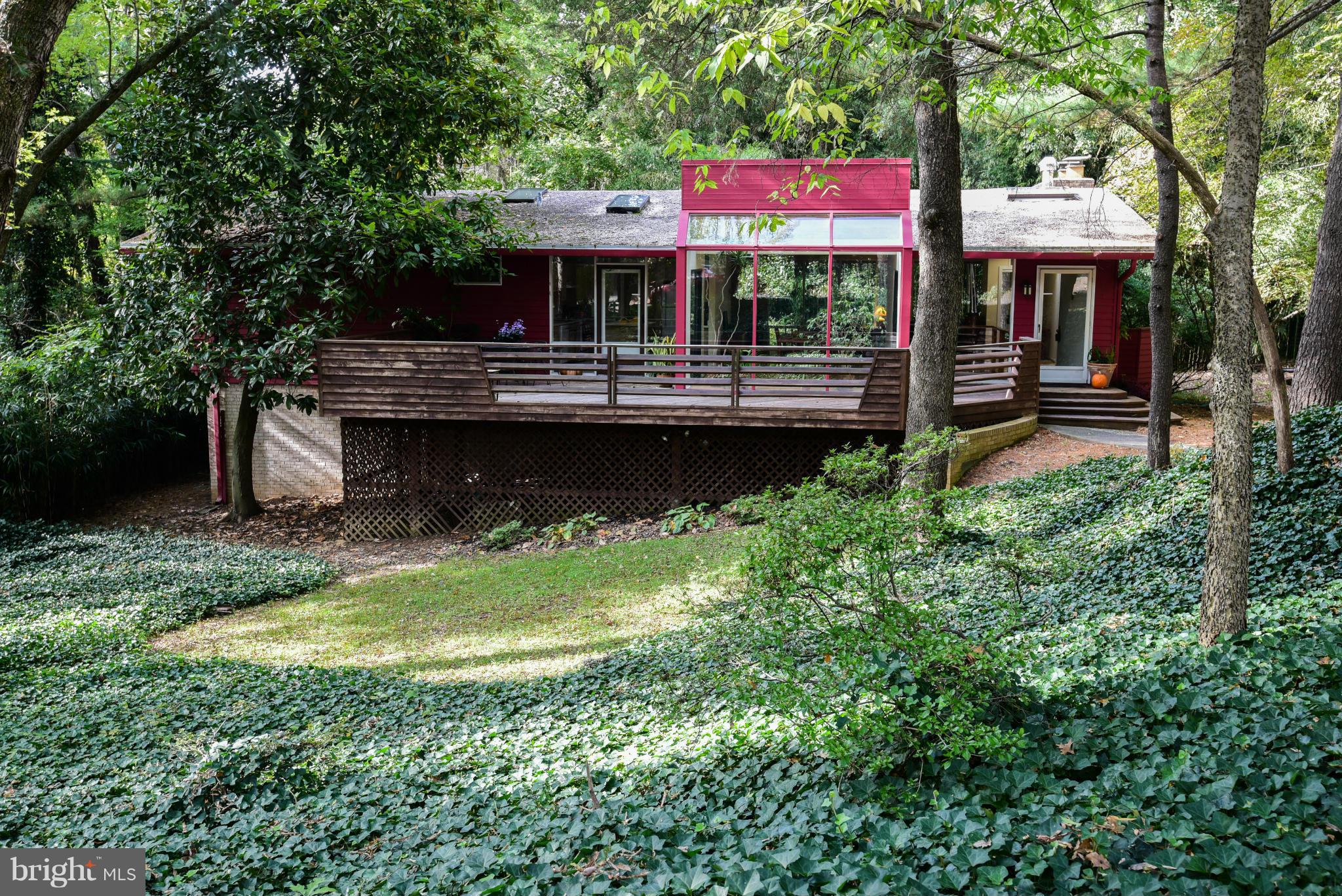 HOLLIN HILLS - Residential