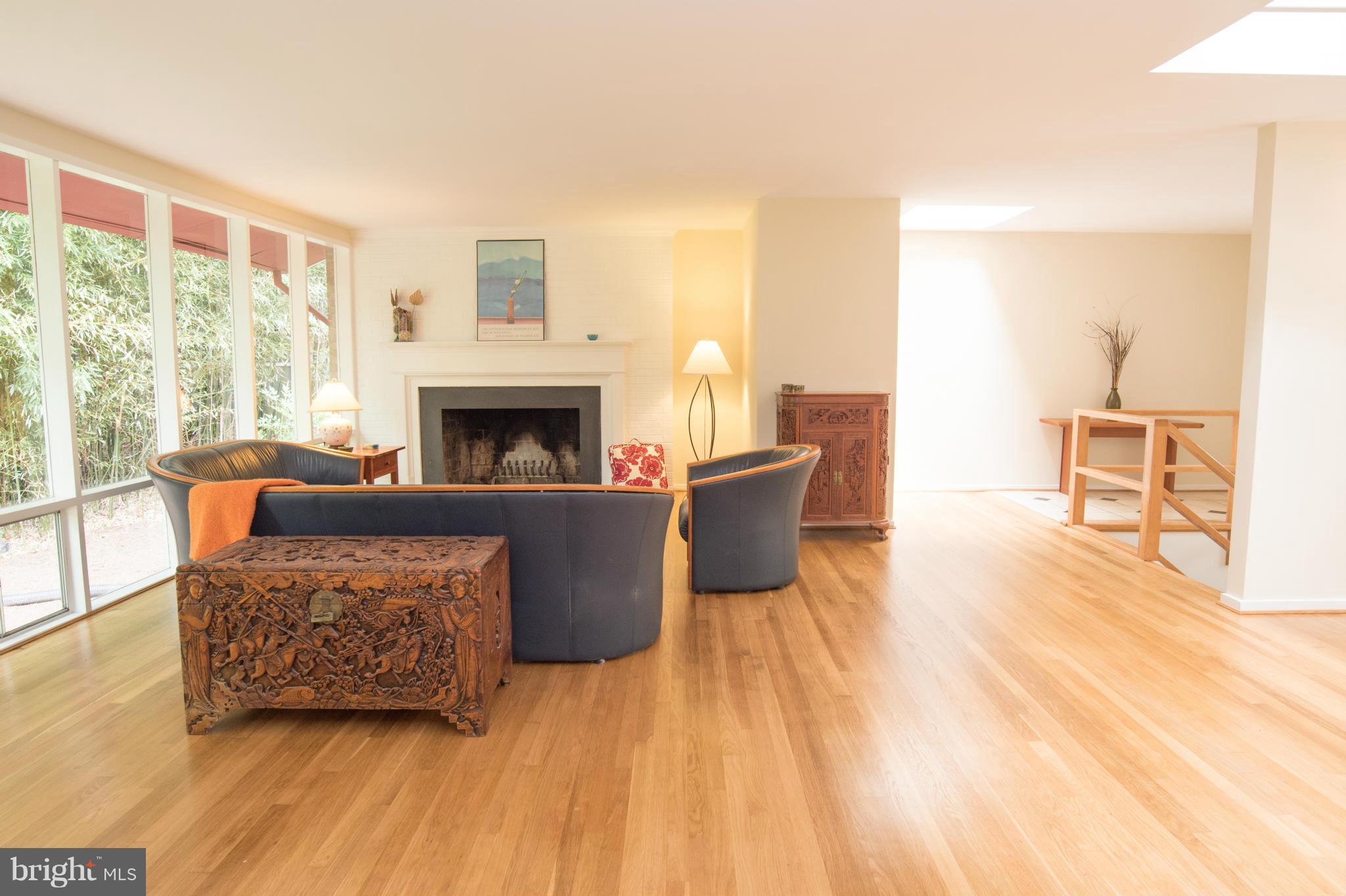 HOLLIN HILLS - Residential