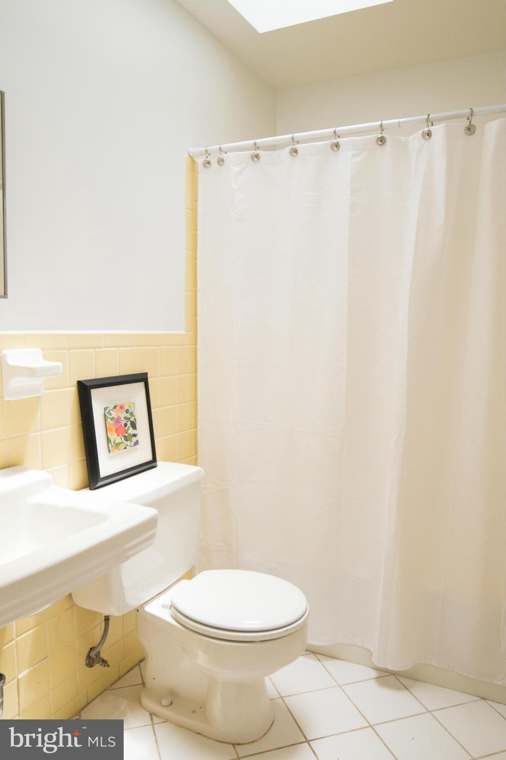 HOLLIN HILLS - Residential