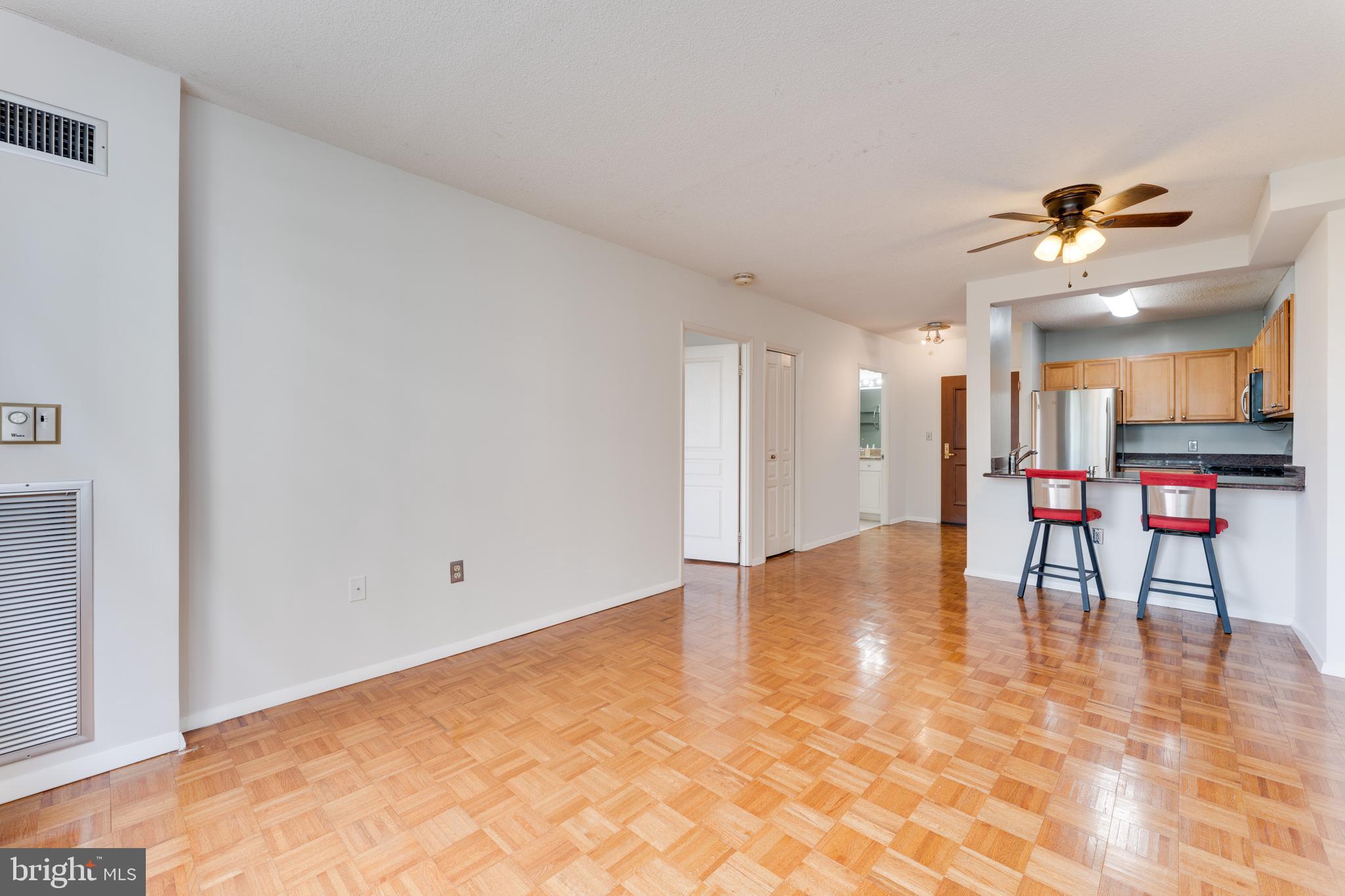 CRESCENT PLAZA - Residential Lease