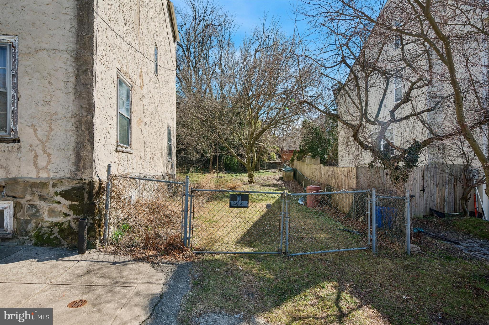 ROXBOROUGH - Residential