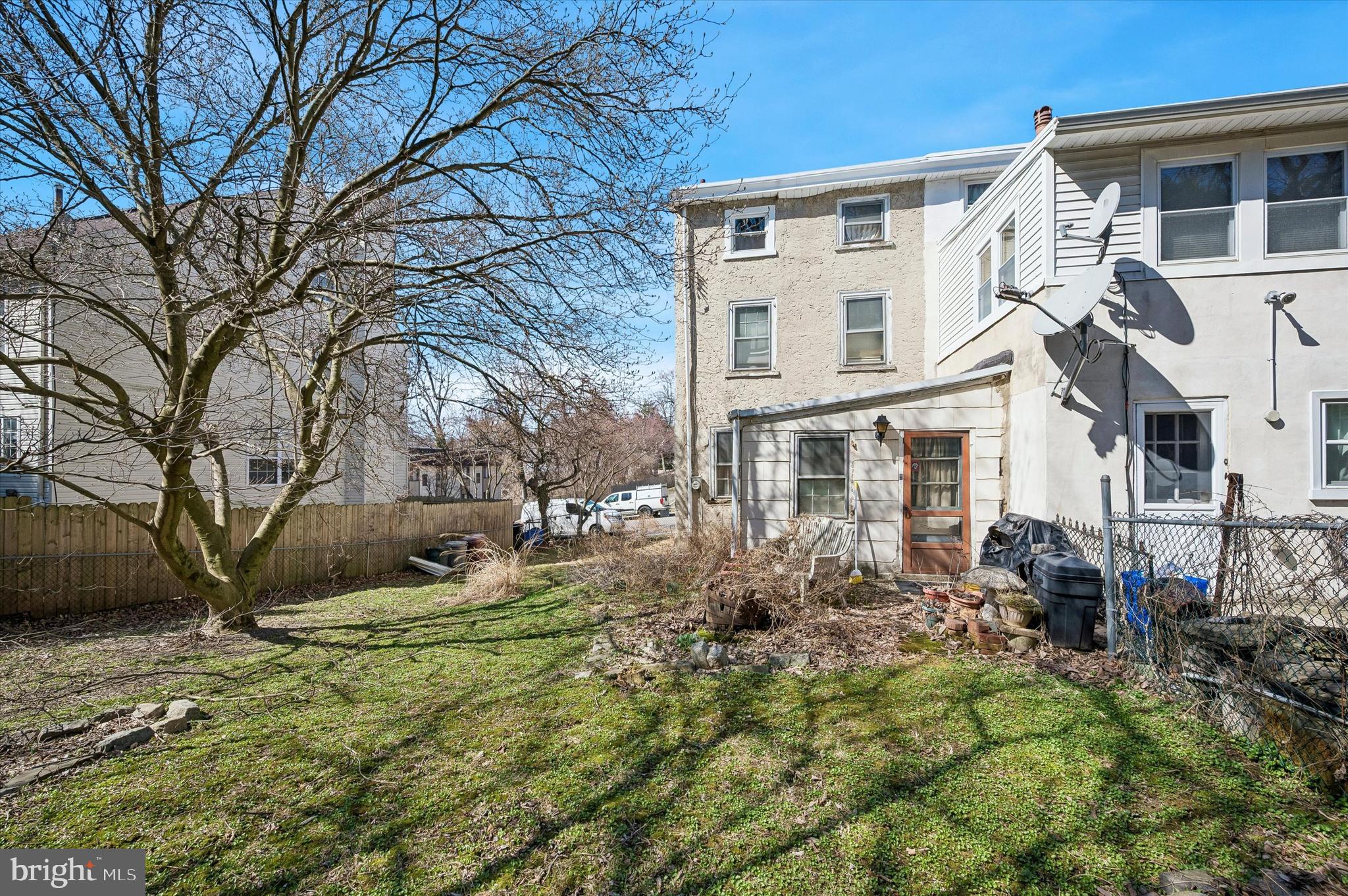 ROXBOROUGH - Residential