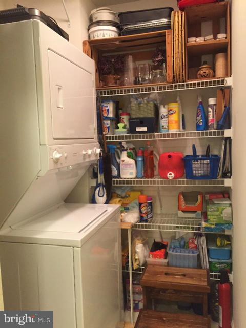 LANSDOWNE WOODS LEISURE WORLD - Residential