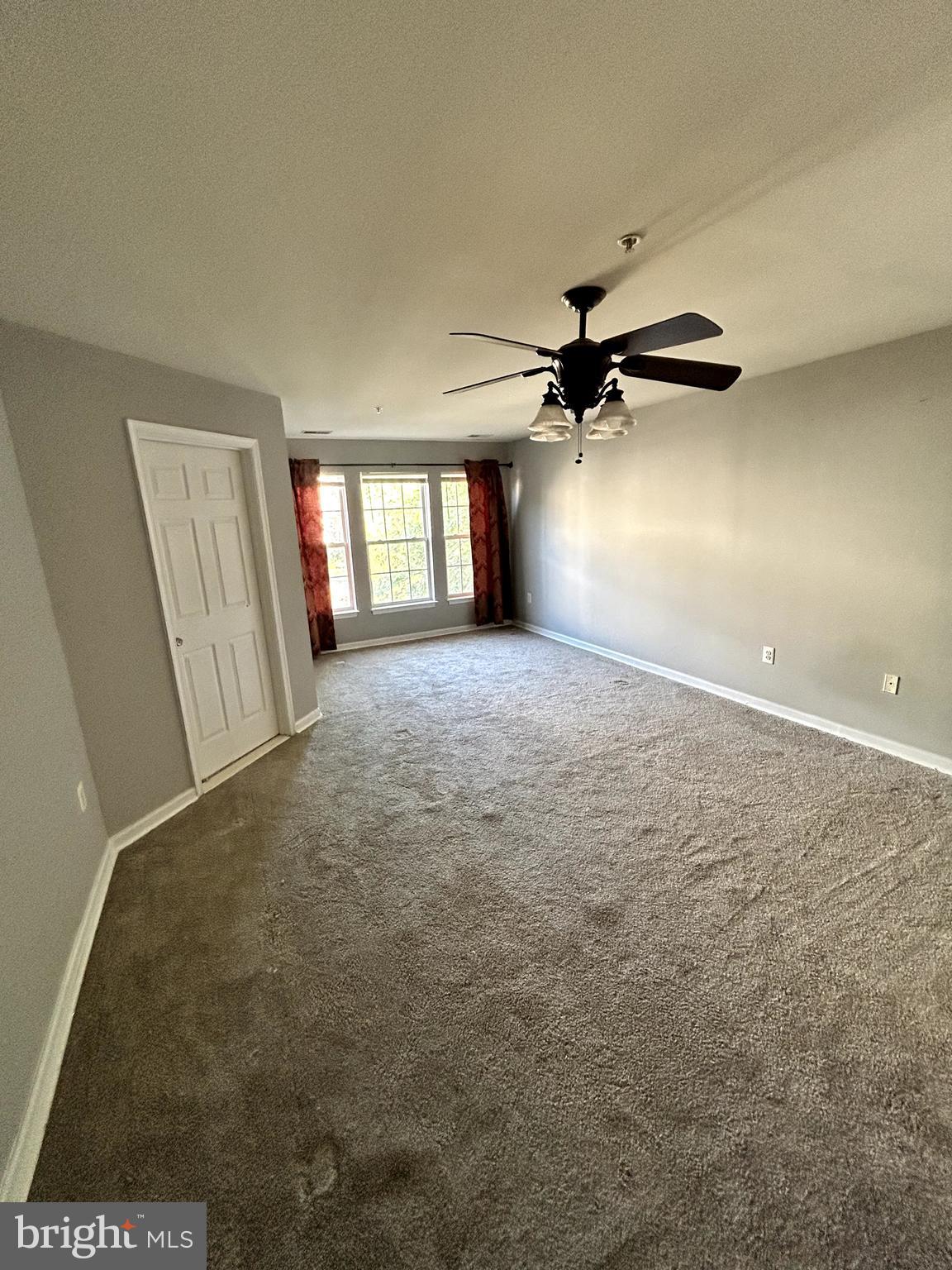 LANDOVER MEWS-PLAT FIVE> - Residential