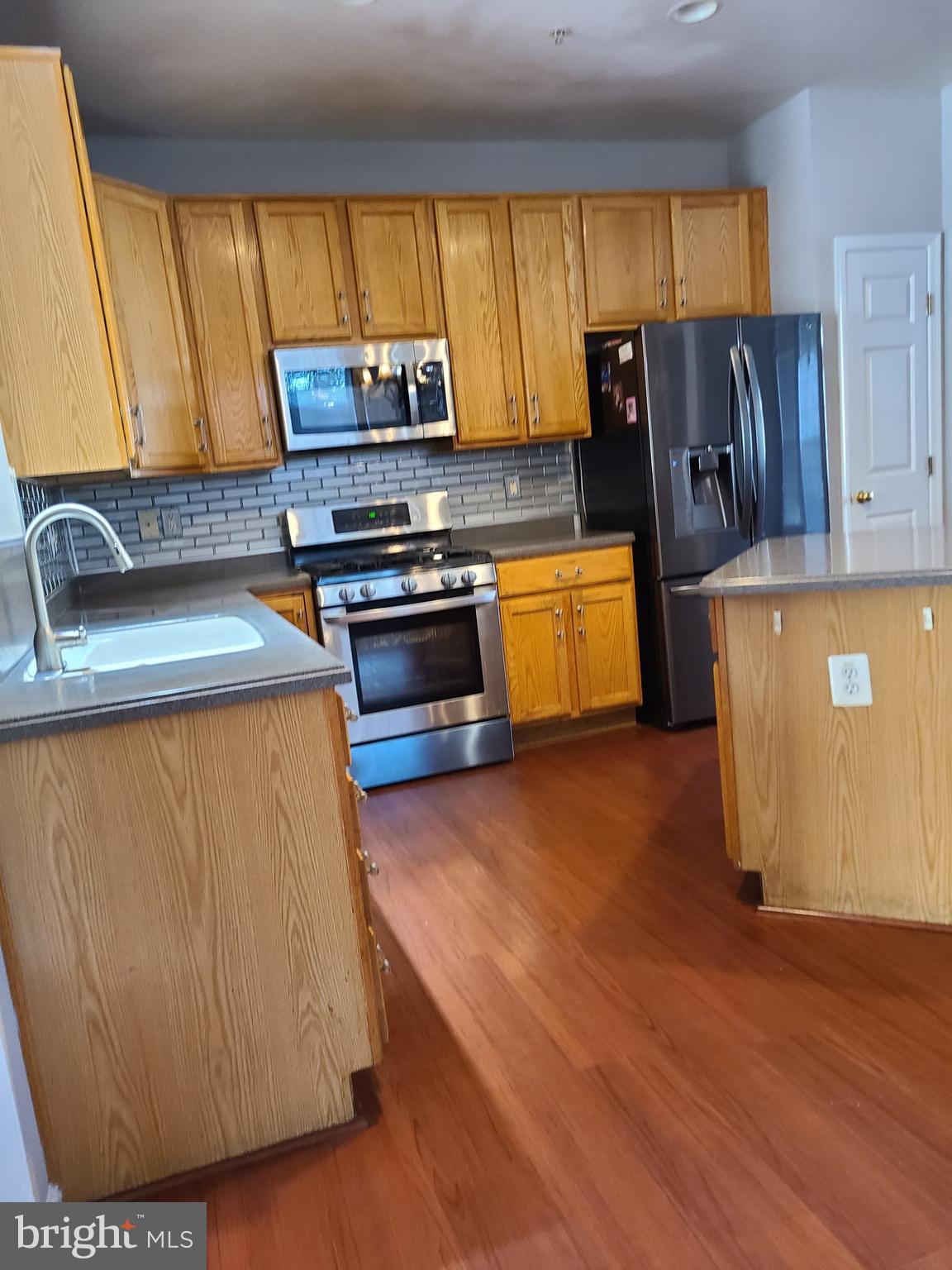 LANDOVER MEWS-PLAT FIVE> - Residential