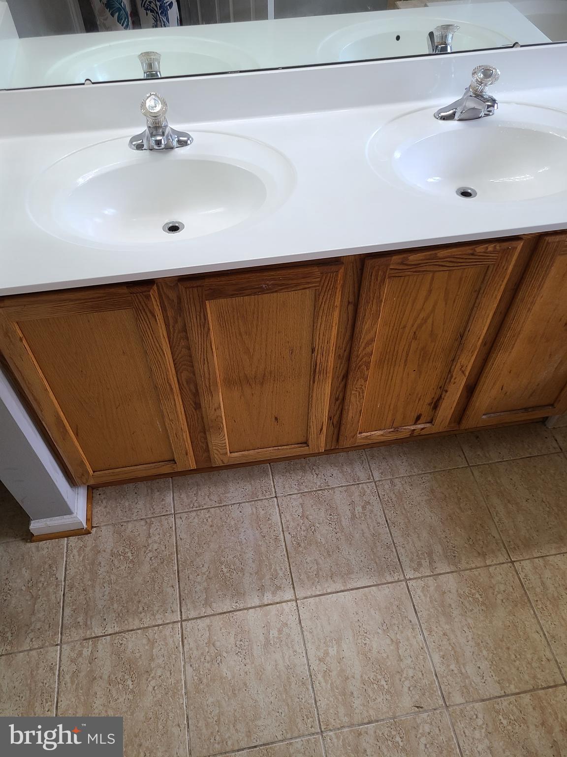 LANDOVER MEWS-PLAT FIVE> - Residential