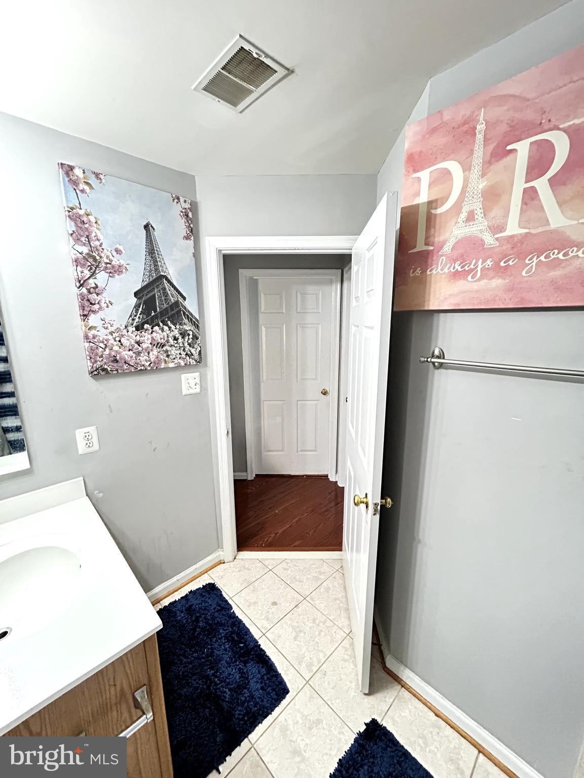 LANDOVER MEWS-PLAT FIVE> - Residential