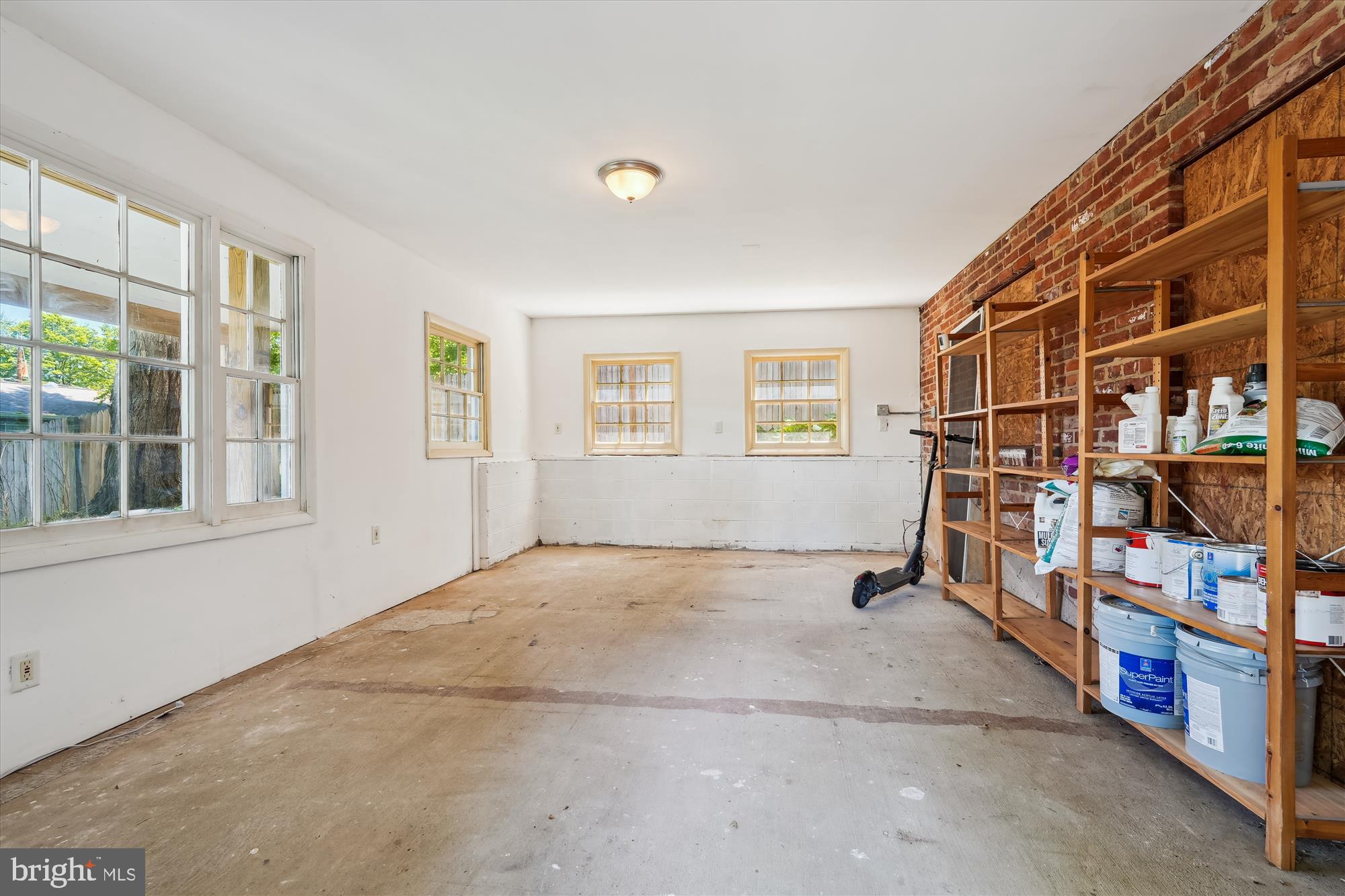 ROCK CREEK PALISADES - Residential Lease