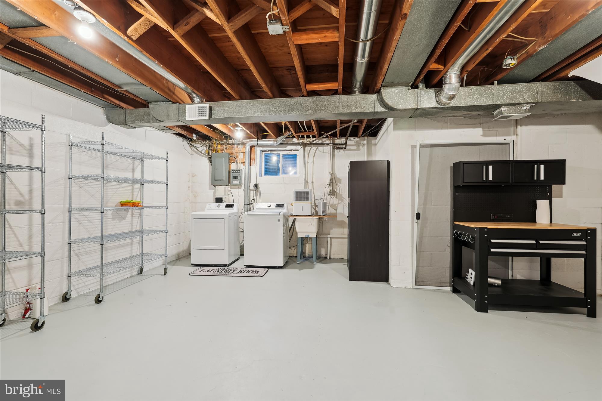 ROCK CREEK PALISADES - Residential Lease