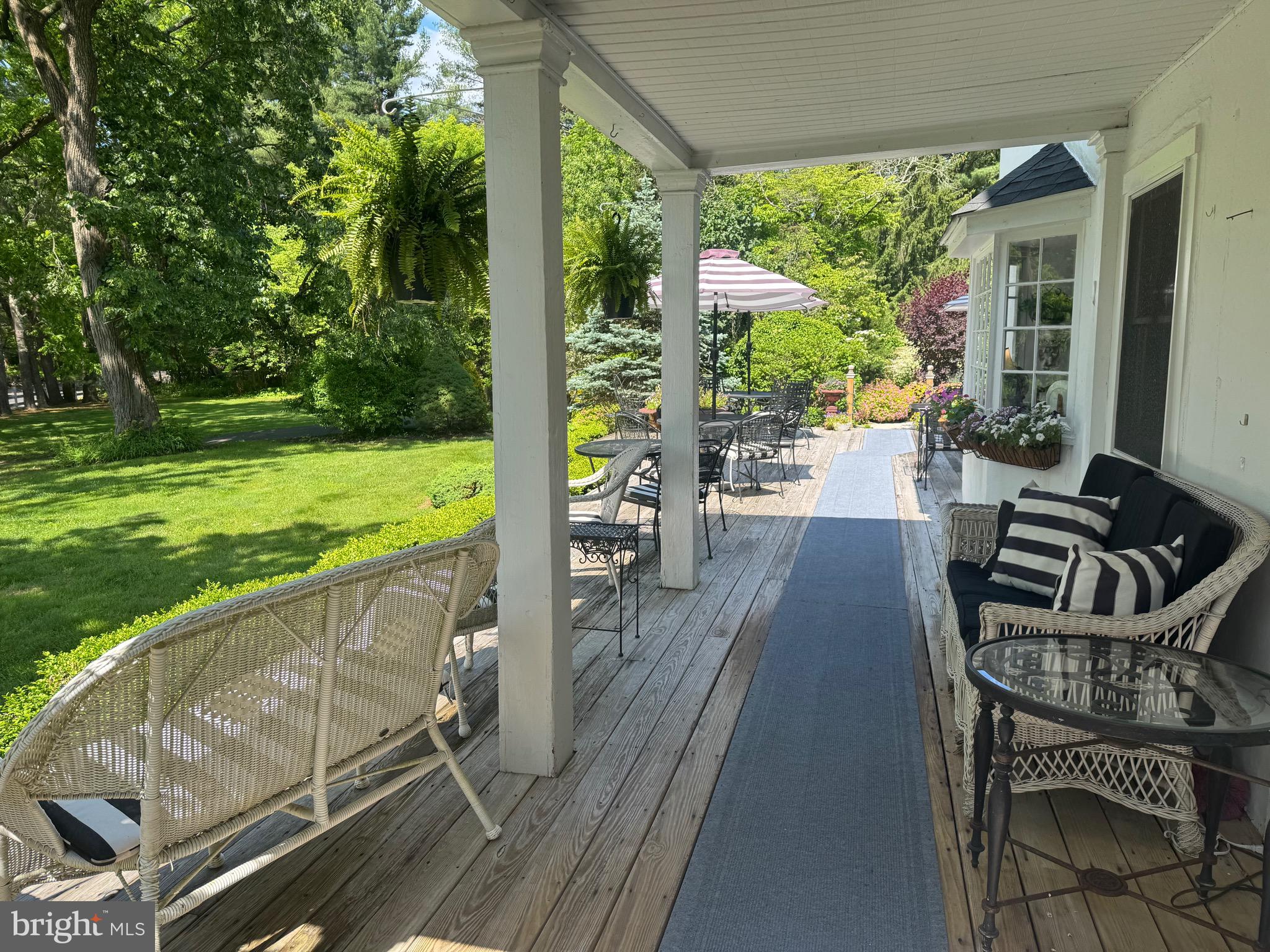 1324 RIVER ROAD