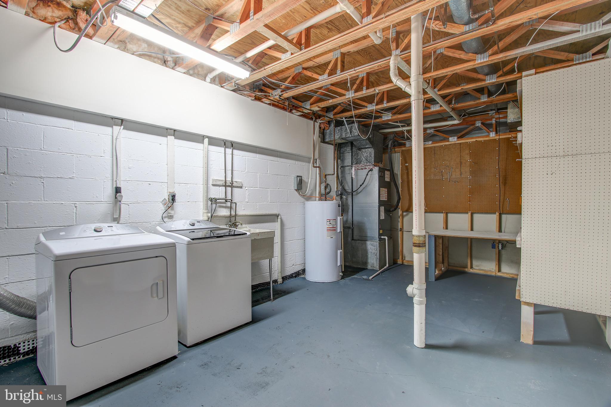 WOODMARK OF LAKE RIDGE - Residential