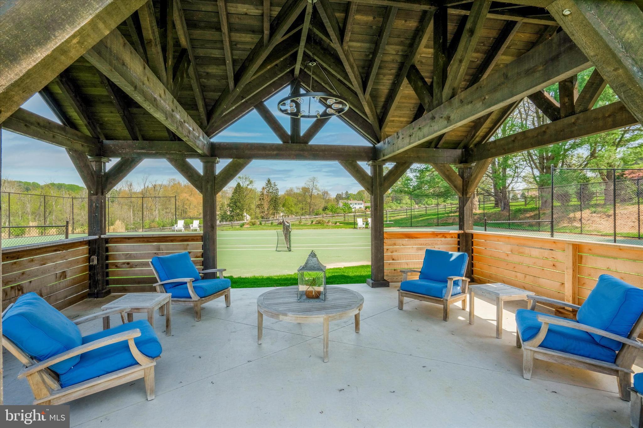 WYLLPEN FARM - Residential