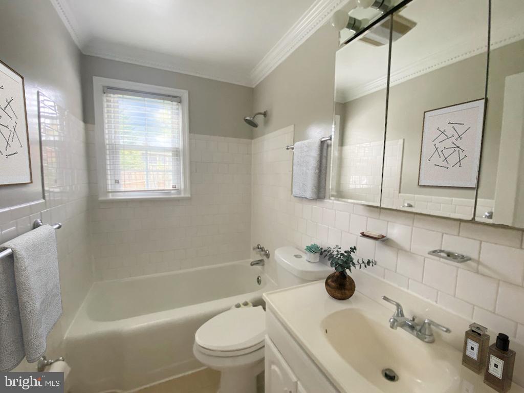 WHEATON  HILLS - Residential