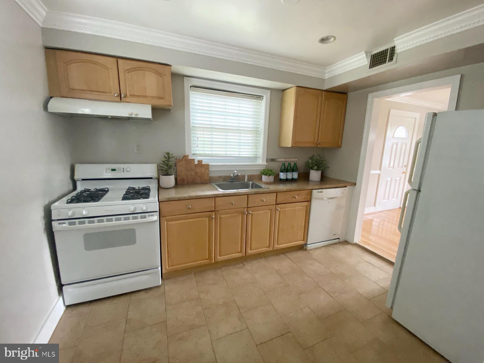 WHEATON  HILLS - Residential