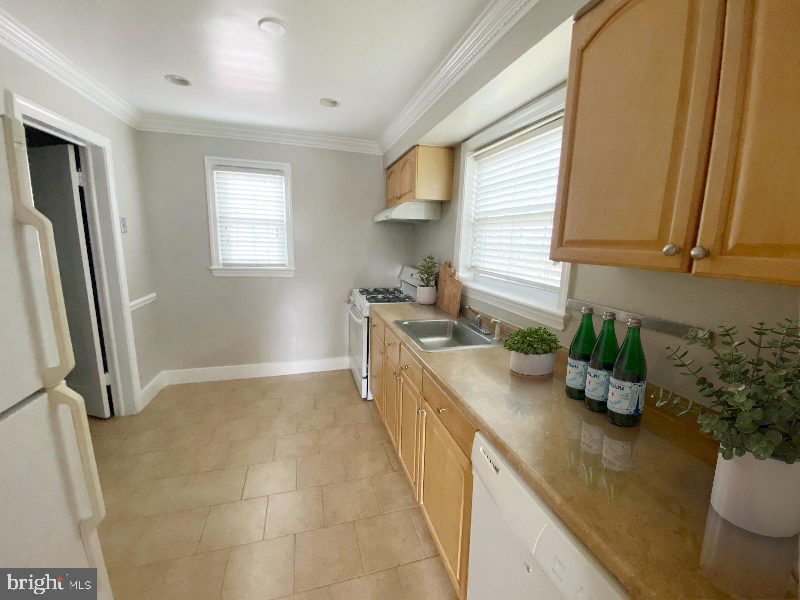 WHEATON  HILLS - Residential