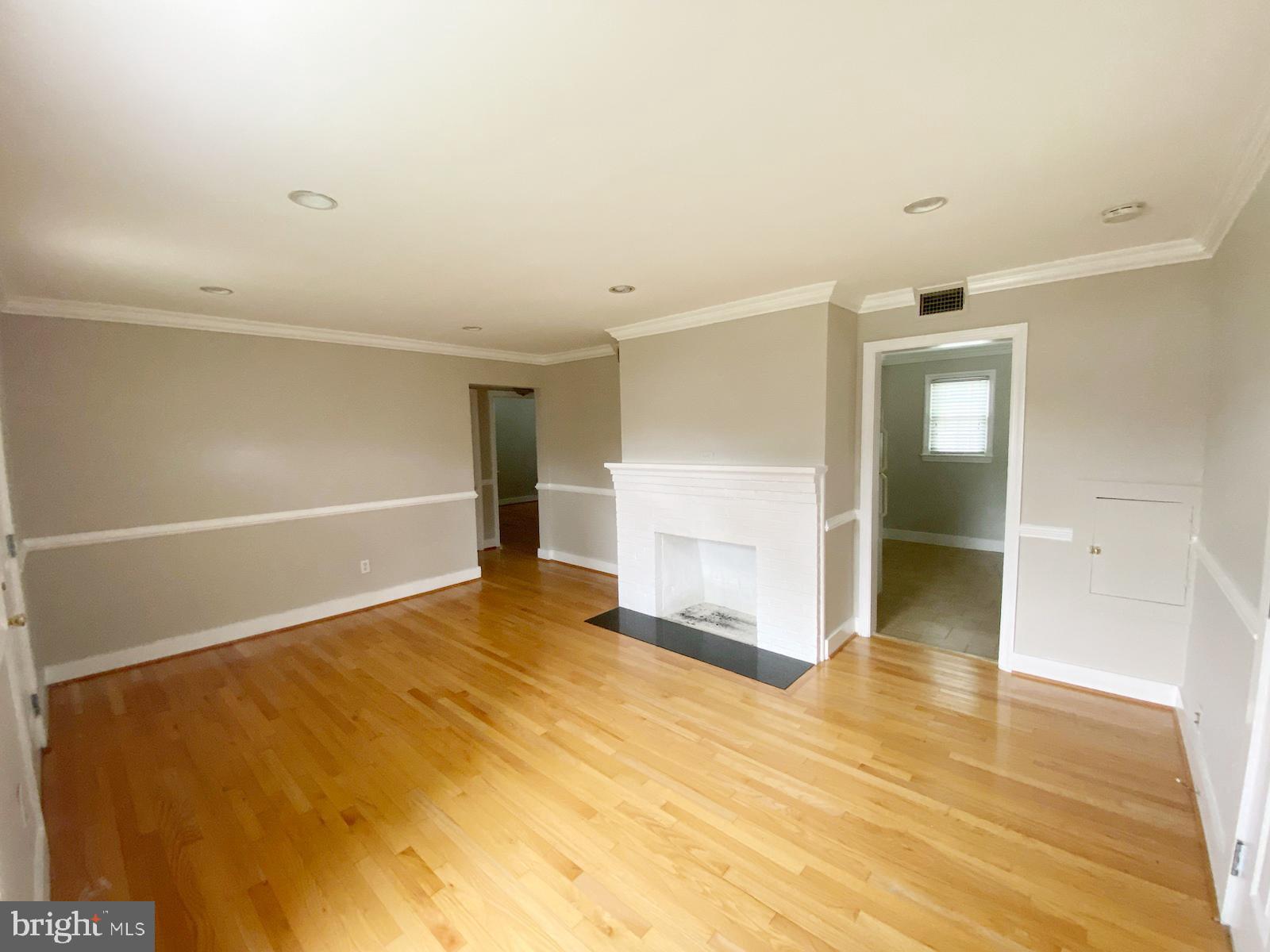 WHEATON  HILLS - Residential