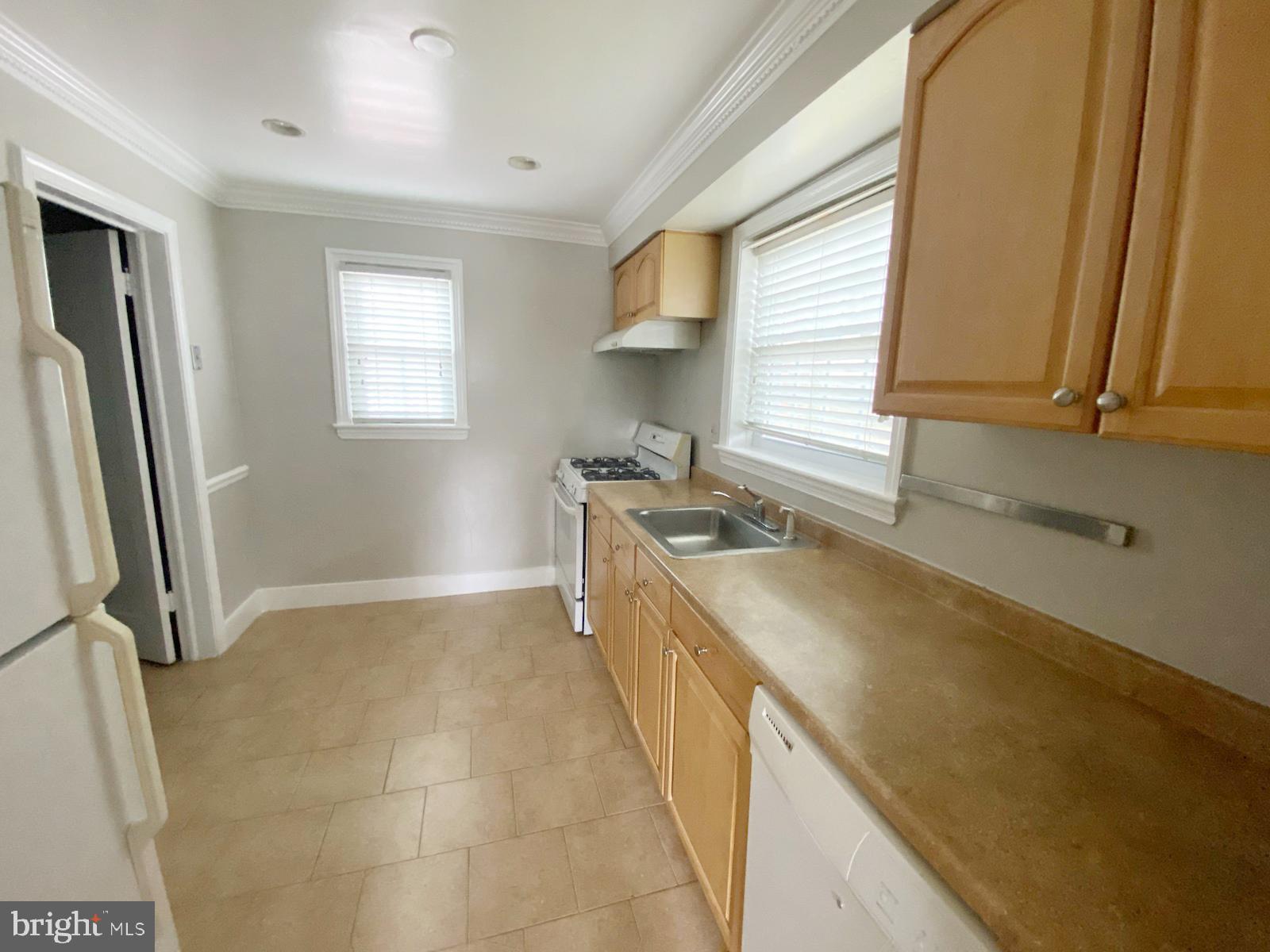 WHEATON  HILLS - Residential