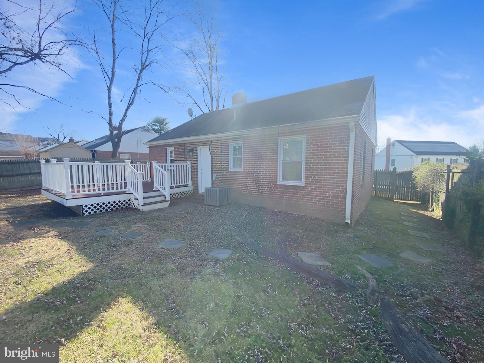 WHEATON  HILLS - Residential