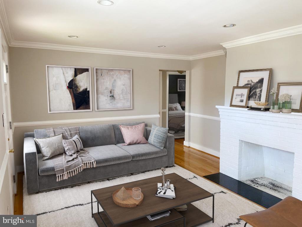 WHEATON  HILLS - Residential