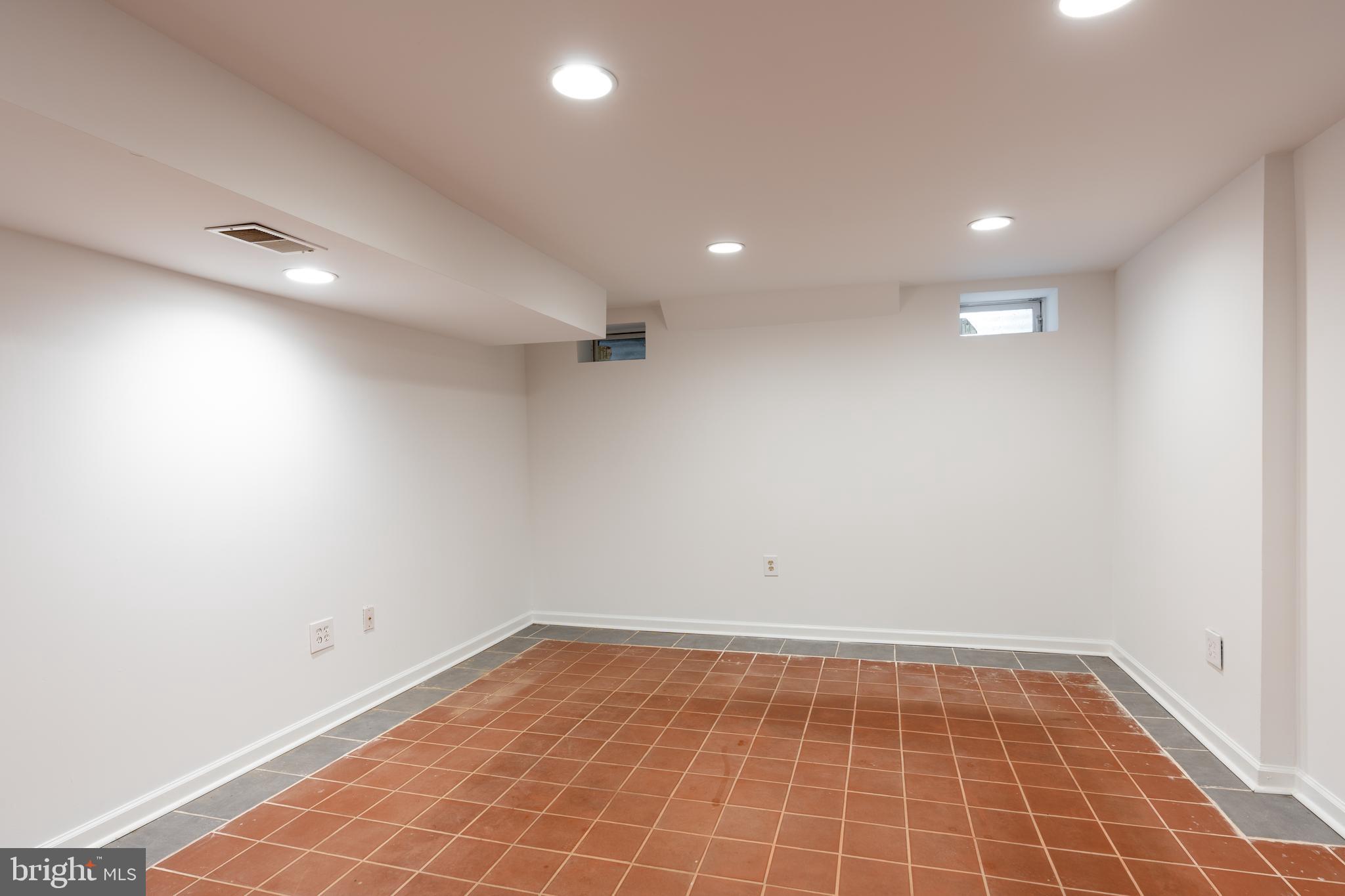 BROOKDALE - Residential