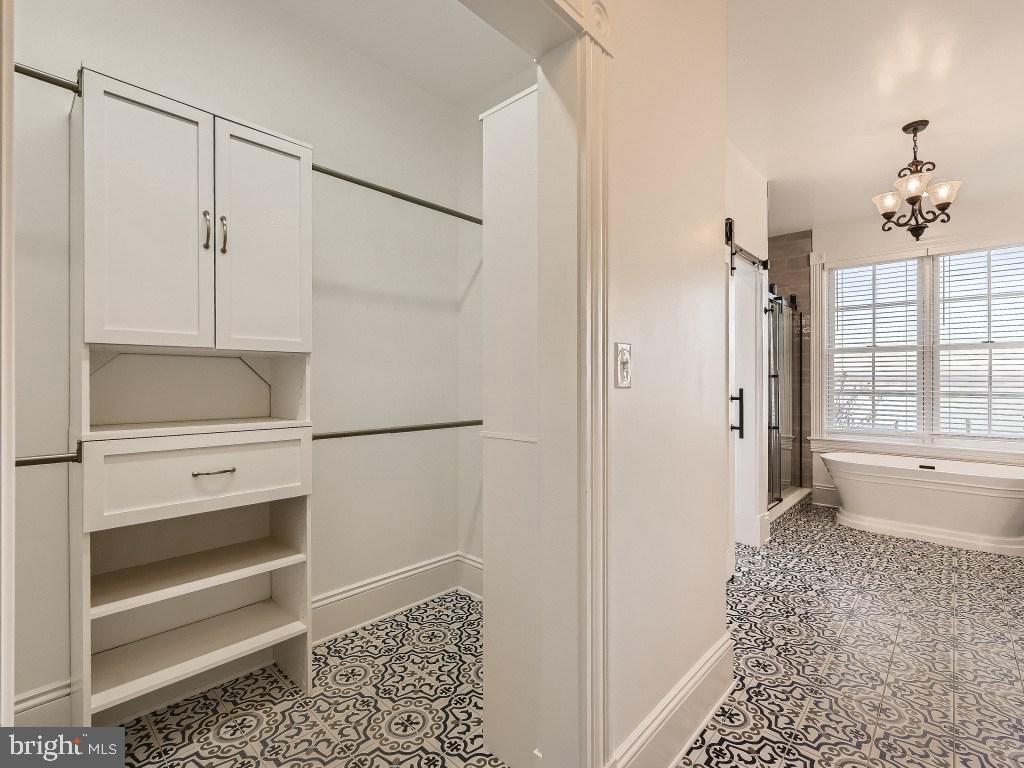 ESSEX - Residential Lease