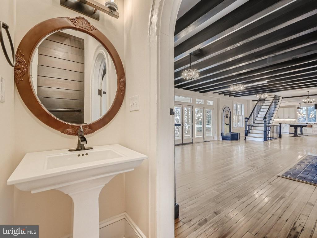 ESSEX - Residential Lease