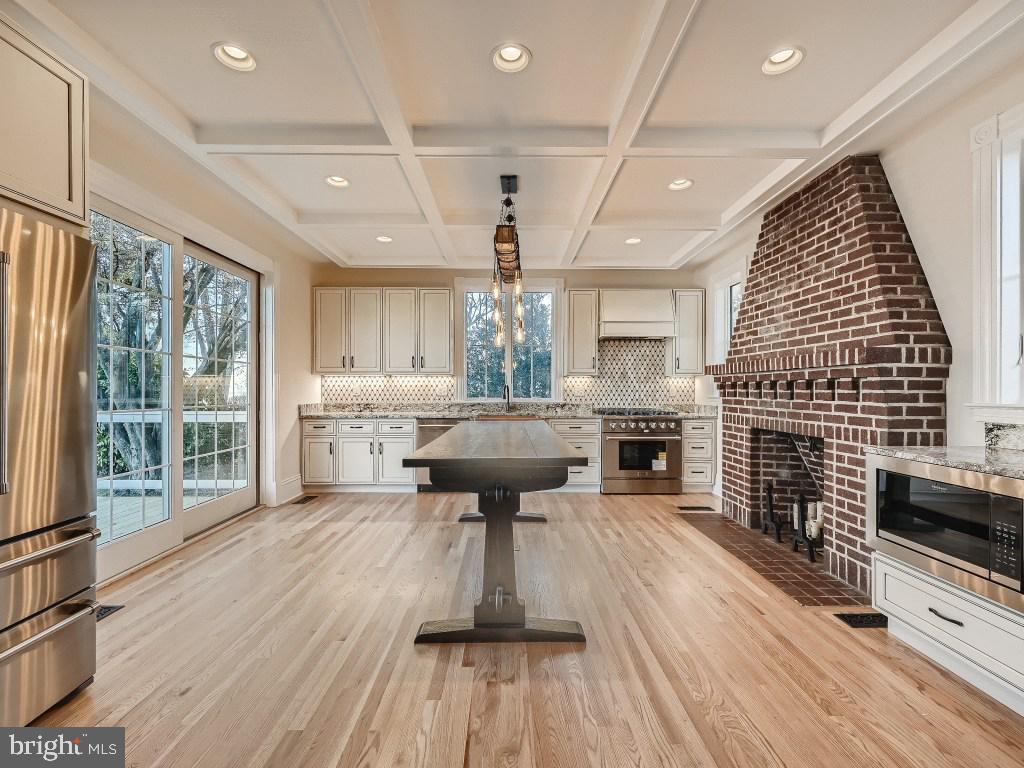 ESSEX - Residential Lease